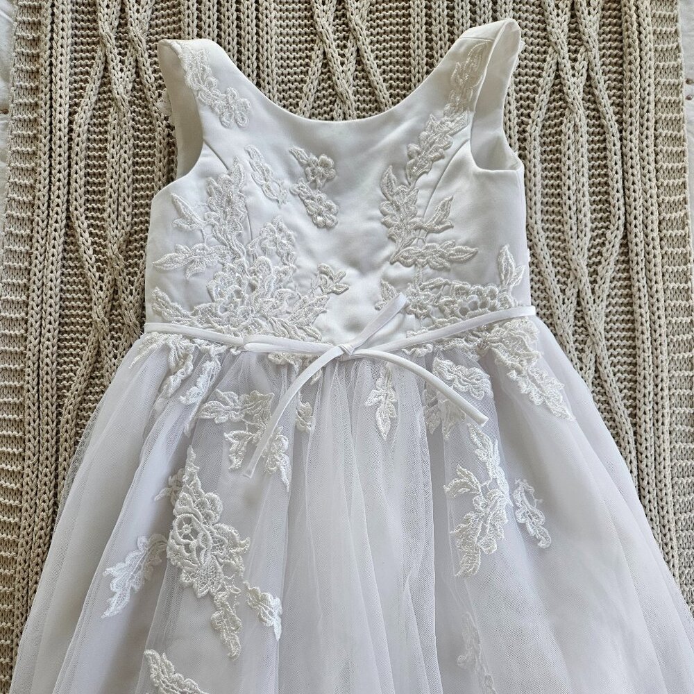 Flower girl dress Camille La Vie 4